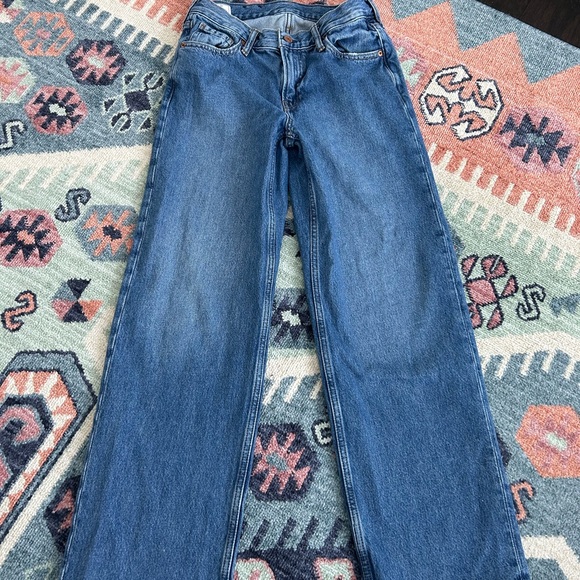 GAP Denim - GAP Women's Straight Leg Blue Jeans